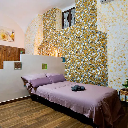 Metro 300m & Spaccanapoli 5min - Authentic Loft Naples