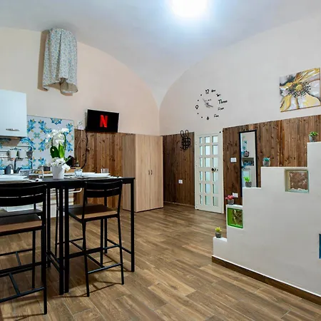 Metro 300m & Spaccanapoli 5min - Authentic Loft