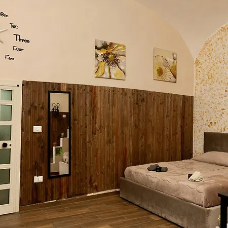 Apartmán Metro 300m & Spaccanapoli 5min - Authentic Loft *
