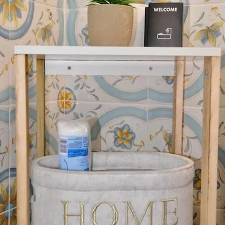 Metro 300m & Spaccanapoli 5min - Authentic Loft *