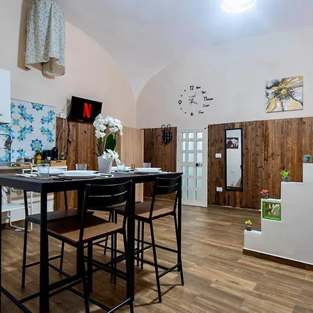 Metro 300m & Spaccanapoli 5min - Authentic Loft Naples